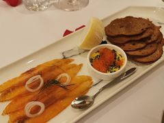 温热烟熏三文鱼-壳里西餐厅Coquille Seafood Bistro(蒙自路店)