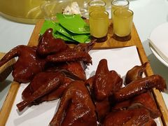 红烧乳鸽-汤城小厨(西直门凯德MALL店)