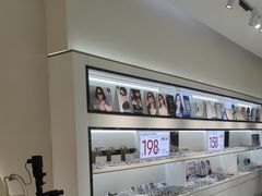 -J-Optical佳视明眼镜·蔡司视觉(青岛金茂览秀城店)