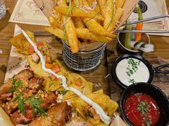 -Mark&Mars Restaurant
