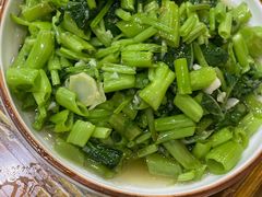 砂锅空心菜-八张桌子(老店)