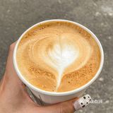 便利店届的咖啡天花板 · 雪绒小南瓜奶茶