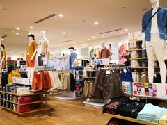 -优衣库(郑州丹尼斯大卫城店)