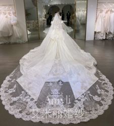 -艾米丽婚纱礼服