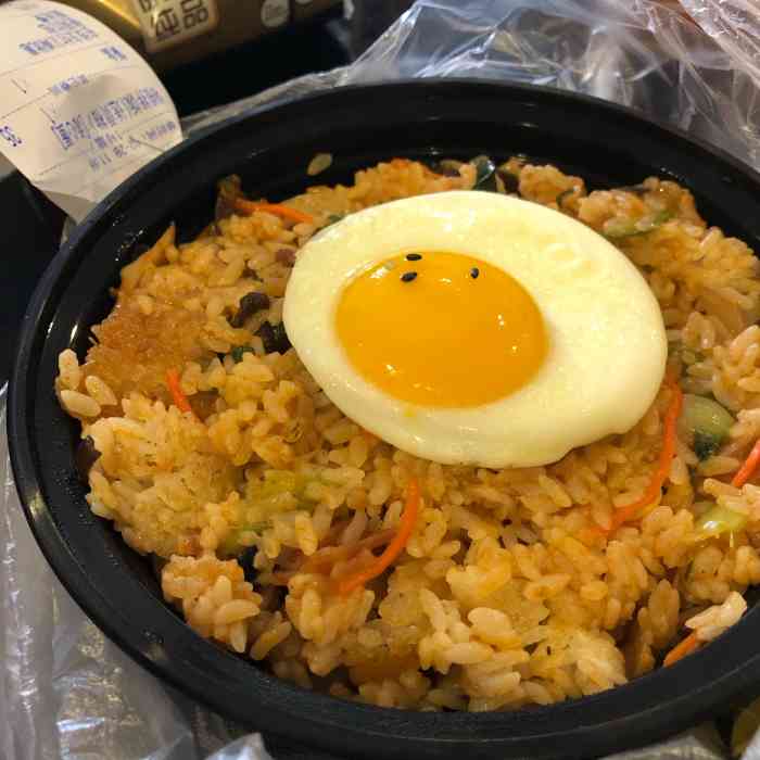 韩式石锅拌饭(金枫国际店)-"在学校点的外卖,包装不错.商家还送了两.