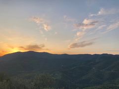 -鬼笑石后山停车场