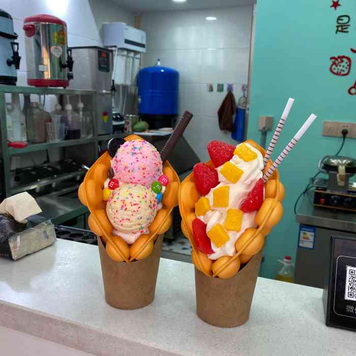 芮可丽甜品店-"这是一家新开的小店,在我家楼下,离得很近.