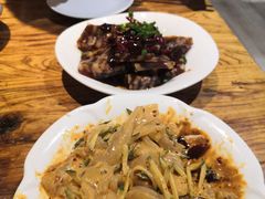 东北拉皮-安诚居干锅鸭头(八角店)