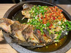 -聚鑫朋酸菜肥肠(文艺路口店)