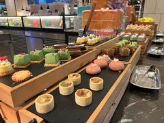 -广州万富希尔顿酒店·感趣自助餐厅·金秋蟹宴生蚝海鲜刺身