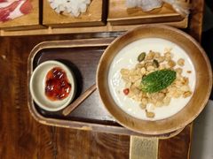 -银米·云南传统过桥米线(双廊黑金冠店)