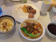 -长沙省政府地铁站亚朵酒店