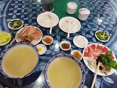 -桥香园云南过桥米线(金马碧鸡店)