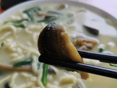 -三百碗宝应长鱼面(板仓街店)