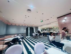 -奈尔宝家庭中心·亲子餐厅(北京东坝万达店)