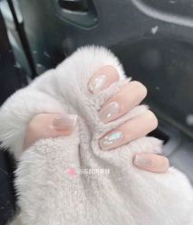 -吉吉靓甲美睫