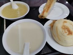 -聚德华天护国寺小吃(甜水园店)