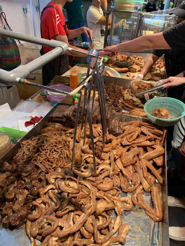 将军卤味(逢甲店)-"上次在夜市吃过很想念,但味道真的一般,只.