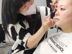 -金夫人化妆摄影职业培训学校