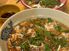 酸豆角-筒骨麻辣烫(永同昌公寓胜明花园店)