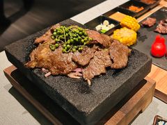 -左庭右院鲜牛肉火锅黑金店(陆家嘴中心店)