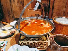 -老滇山寨•云南特色菜•地方菜•民族风情歌舞表演(金碧店)