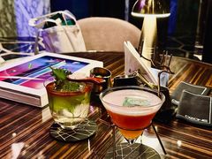 -OZONE 顶楼酒吧(香港丽思卡尔顿酒店)