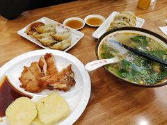 -小姜锅贴(凤凰街店)