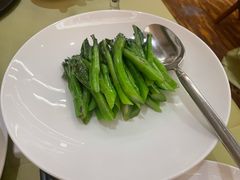 白灼菜心-湖影中餐厅·南京金茂威斯汀大酒店