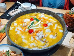 -山城外·非遗酸菜鱼(新都汇融店)