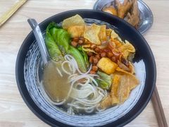 -笋果坊螺蛳粉(竹园小区店)