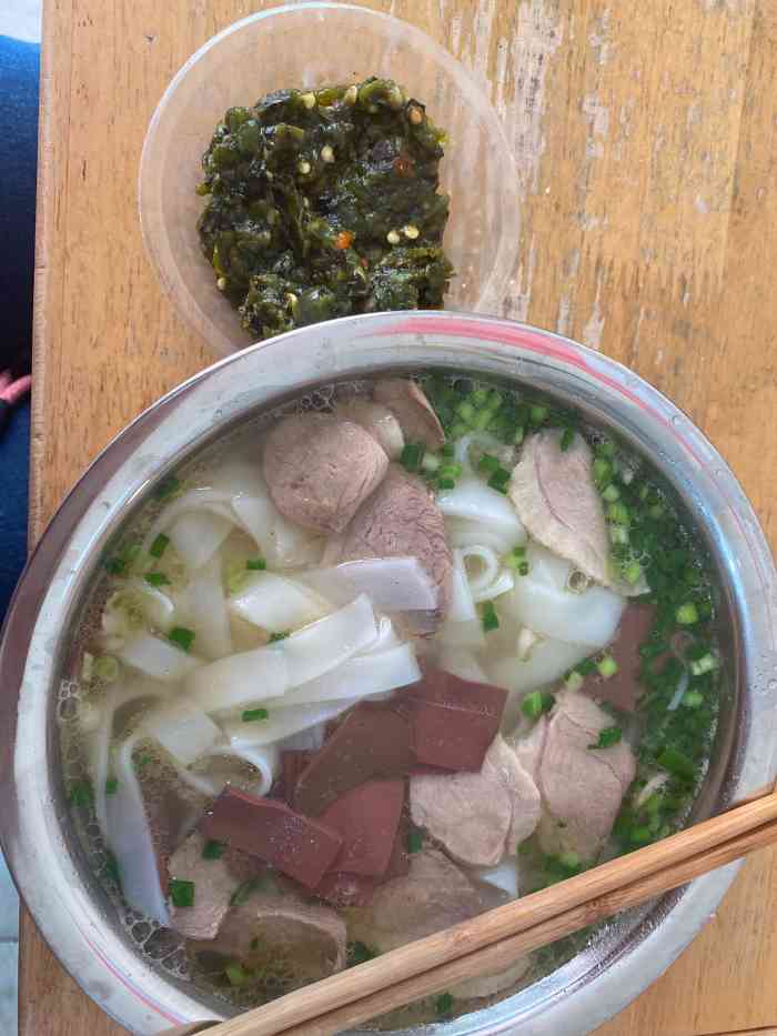很喜欢广场鹅肉粉,而我对这家情有独钟,外卖也只点他家,剁辣椒一级棒