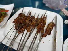 -三江源美食城