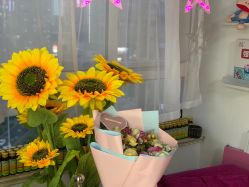 -Y.F 美妆美体工作室