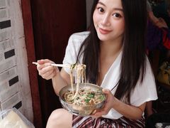 -正宗杨记普洱酸醋米线(总店)