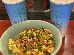 -粉家柳州螺蛳粉(杨宅路店)
