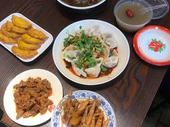 -爆炸头阿姨小四川正宗川味小吃(无任何分店)