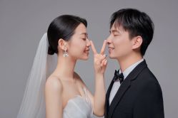 -莫兰迪婚纱摄影