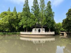 -汇龙潭