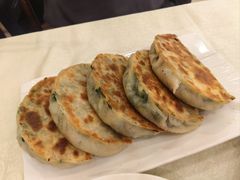 鸡蛋韭菜盒子-奥华餐厅·老张记(台基厂店)