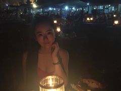 -Lia Cafe