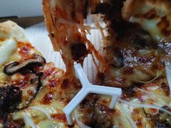 芝心炙烤澳洲牛肉披萨-必胜客(会展店)