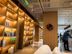 -蔚来中心(北京中关村店)