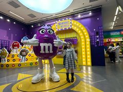 -m豆巧克力世界(上海世茂广场店)