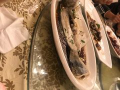 -鸿一饭店(隐秀路店)