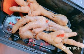 Su-style Braised Chicken Feet