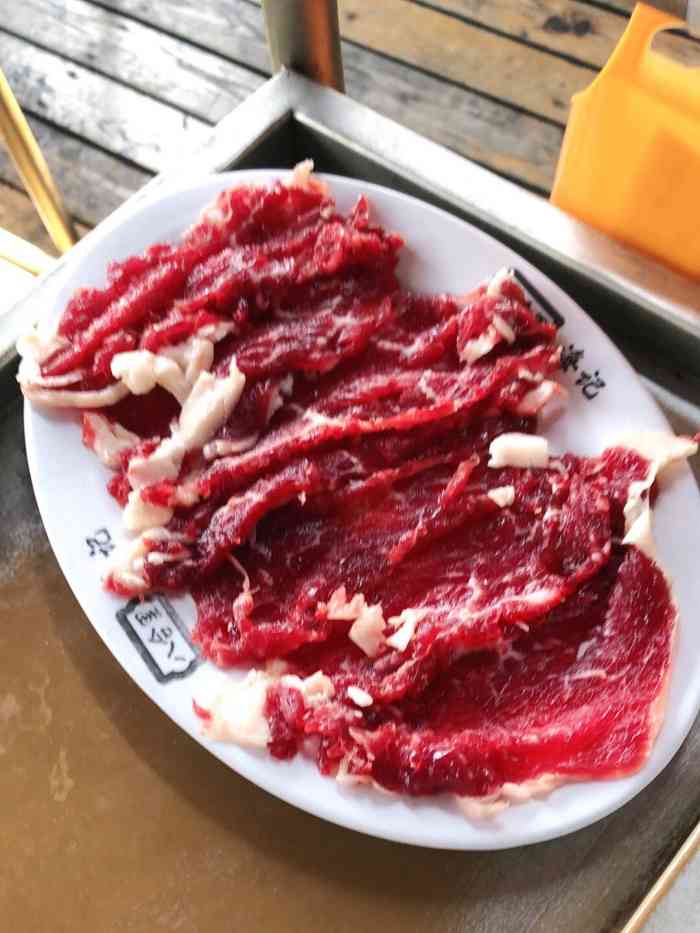 八合里牛肉火锅(香蜜湖店)-"[薄荷]环境:环境嘛,还行,这家店有上.