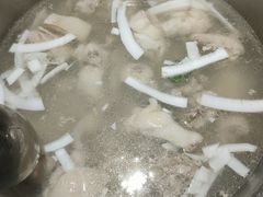 -喃喃椰·糟粕醋·椰子鸡火锅(七堡花园店)