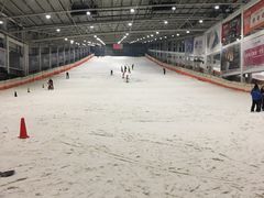 -乔波室内滑雪场