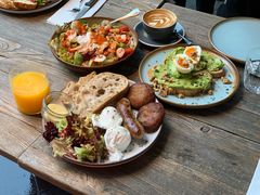 牛油果煮蛋吐司-RAC BAR(安福路店)